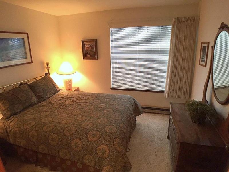 Standard Condos With Free Parking Mammoth Lakes Room photo