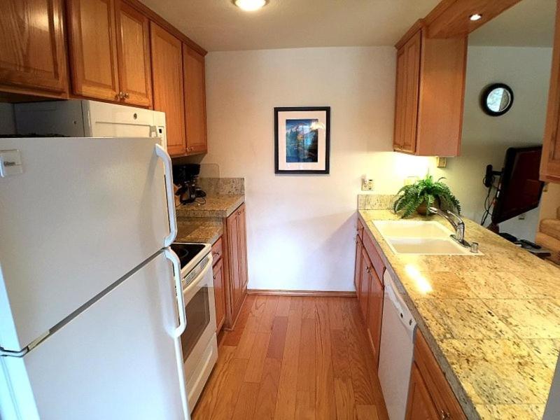 Standard Condos With Free Parking Mammoth Lakes Room photo
