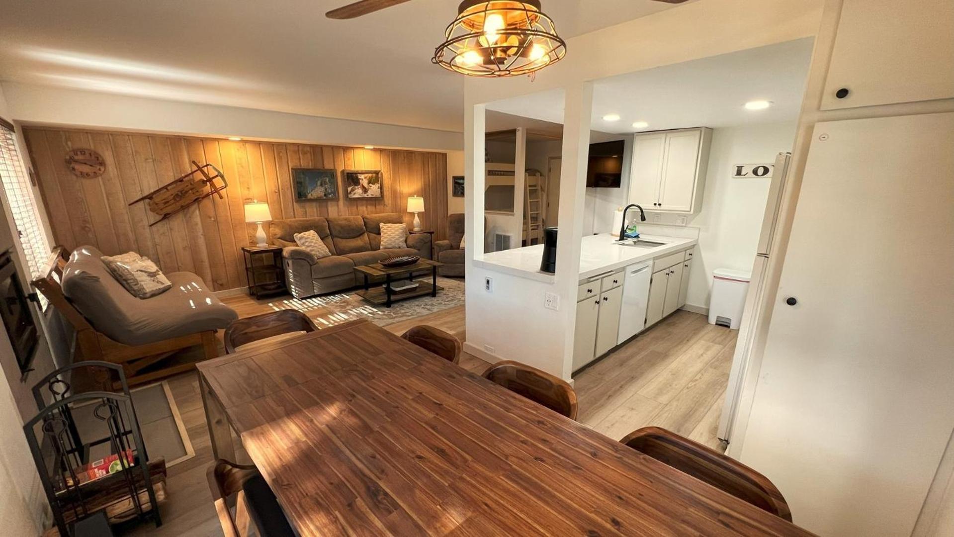 Standard Condos With Free Parking Mammoth Lakes Room photo