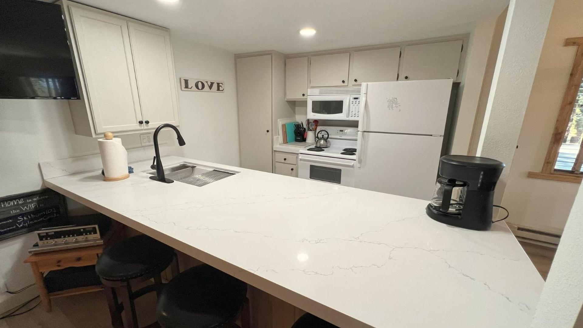 Standard Condos With Free Parking Mammoth Lakes Room photo