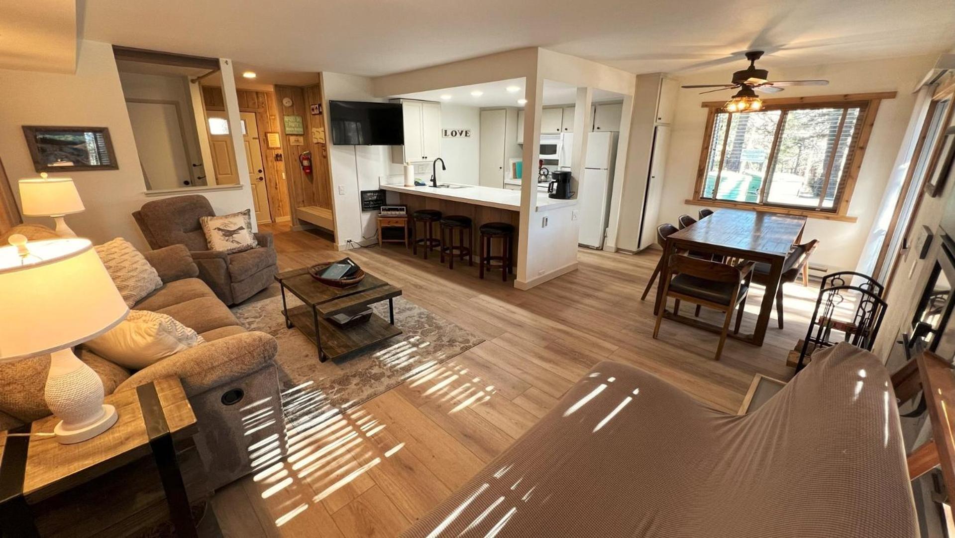 Standard Condos With Free Parking Mammoth Lakes Room photo